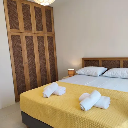 Myrea Tinos House بيت للعطل *